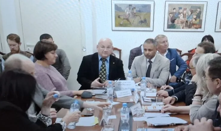 رئيس الصندوق الدولي للتنمية يكشف في ندوة «الهجرة التعليمية والعمالية من الدول التي تتطلب تأشيرة إلى روسيا» عن مقترحات عملية لسد الفجوة اللغوية وتحقيق التوازن في سوق العمل
