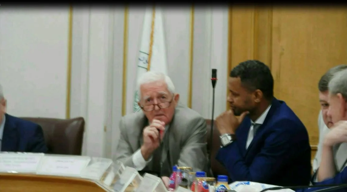 حسين عارف الممثل المعتمد للنقابة الإدارية المغلقة لمناطق تشكيل الصناعات النووية في روسيا الاتحادية يقود ترتيبات زيارة عشرة محافظين روس لتحقيق الدبلوماسية الشعبية.. وتُوّجت ببروتوكول مع غرفة القاهرة وخ