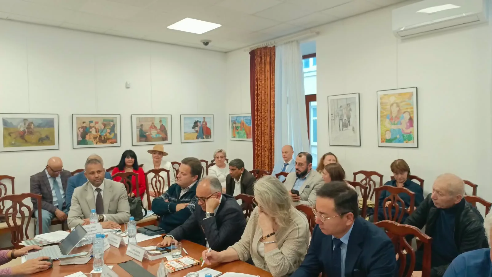 رئيس الصندوق الدولي للتنمية يكشف في ندوة «الهجرة التعليمية والعمالية من الدول التي تتطلب تأشيرة إلى روسيا» عن مقترحات عملية لسد الفجوة اللغوية وتحقيق التوازن في سوق العمل