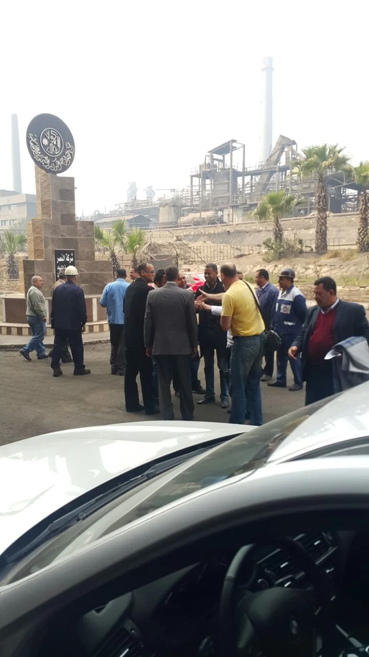 الدكتور حسين عارف يقود فريقًا من أجل الاحتفاظ بمصنع الحديد والصلب بحلوان