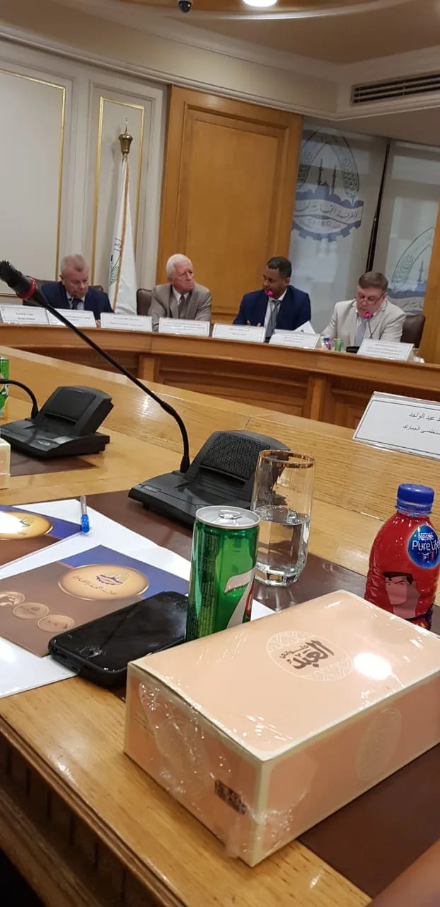 حسين عارف الممثل المعتمد للنقابة الإدارية المغلقة لمناطق تشكيل الصناعات النووية في روسيا الاتحادية يقود ترتيبات زيارة عشرة محافظين روس لتحقيق الدبلوماسية الشعبية.. وتُوّجت ببروتوكول مع غرفة القاهرة وخ