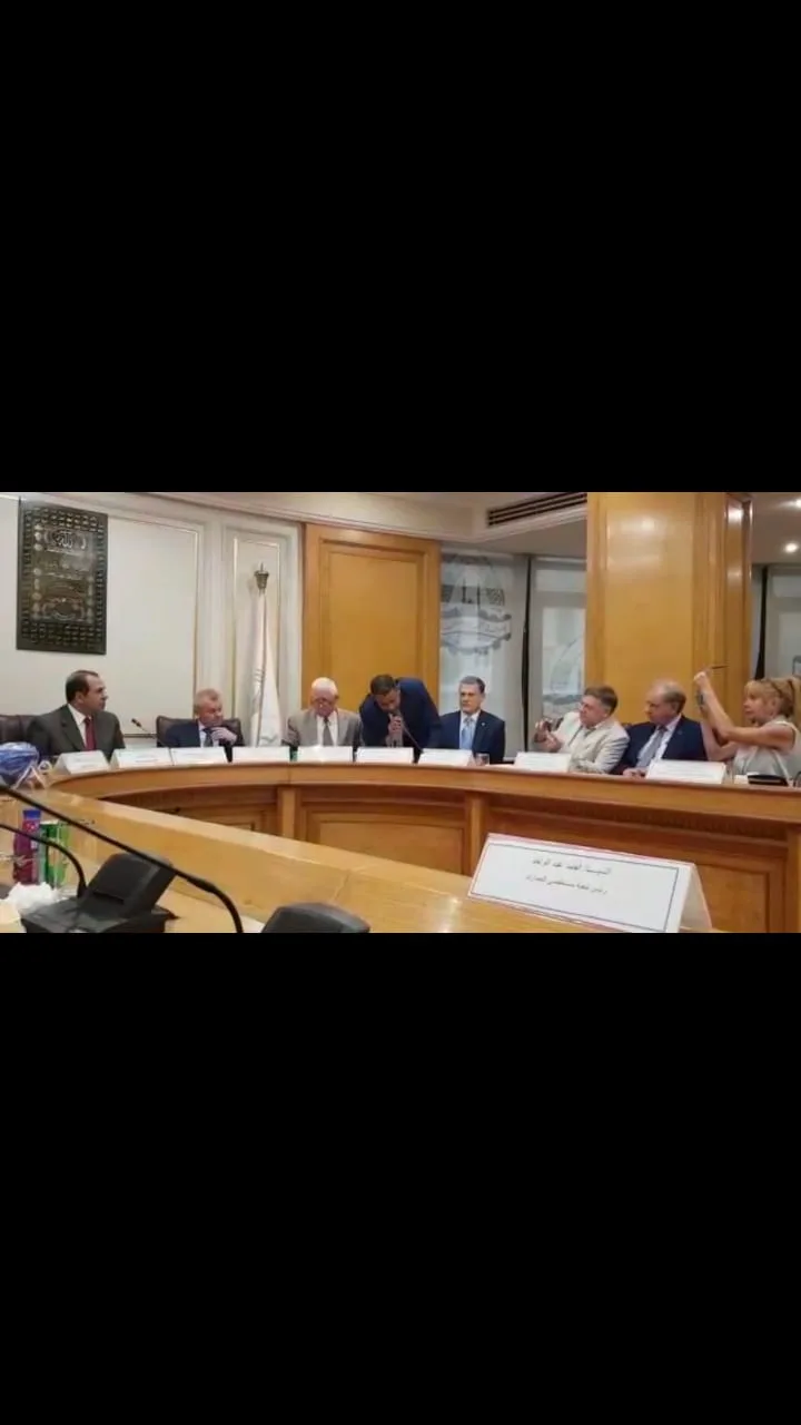 حسين عارف الممثل المعتمد للنقابة الإدارية المغلقة لمناطق تشكيل الصناعات النووية في روسيا الاتحادية يقود ترتيبات زيارة عشرة محافظين روس لتحقيق الدبلوماسية الشعبية.. وتُوّجت ببروتوكول مع غرفة القاهرة وخ